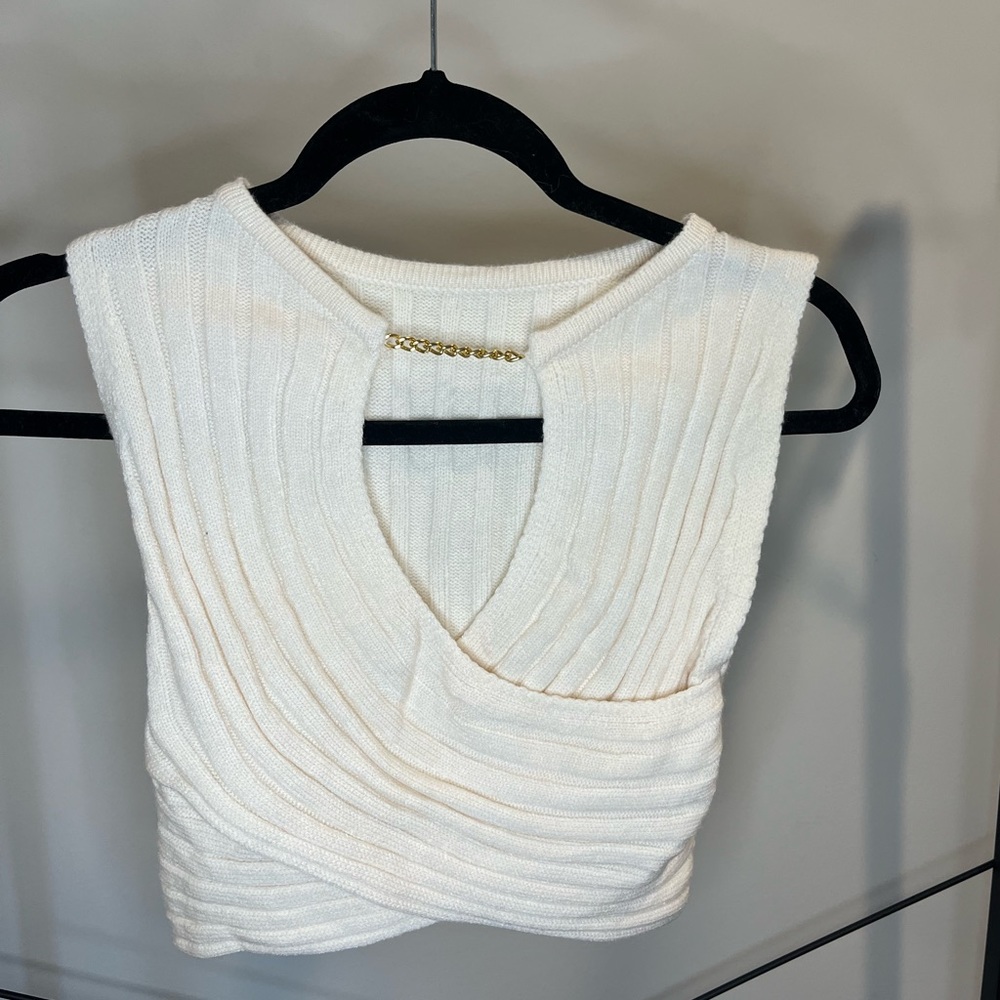Super cute going out crossover top